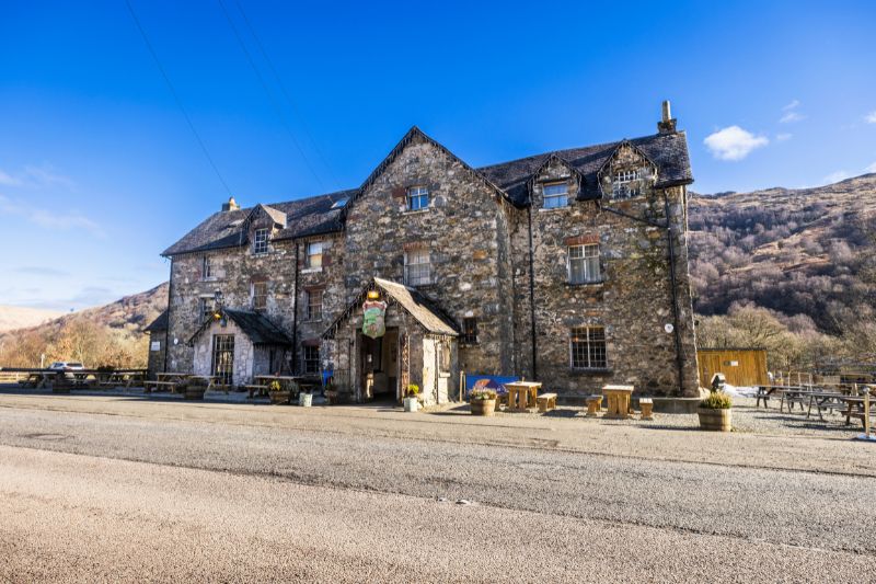 the drovers inn in Loch Lomond